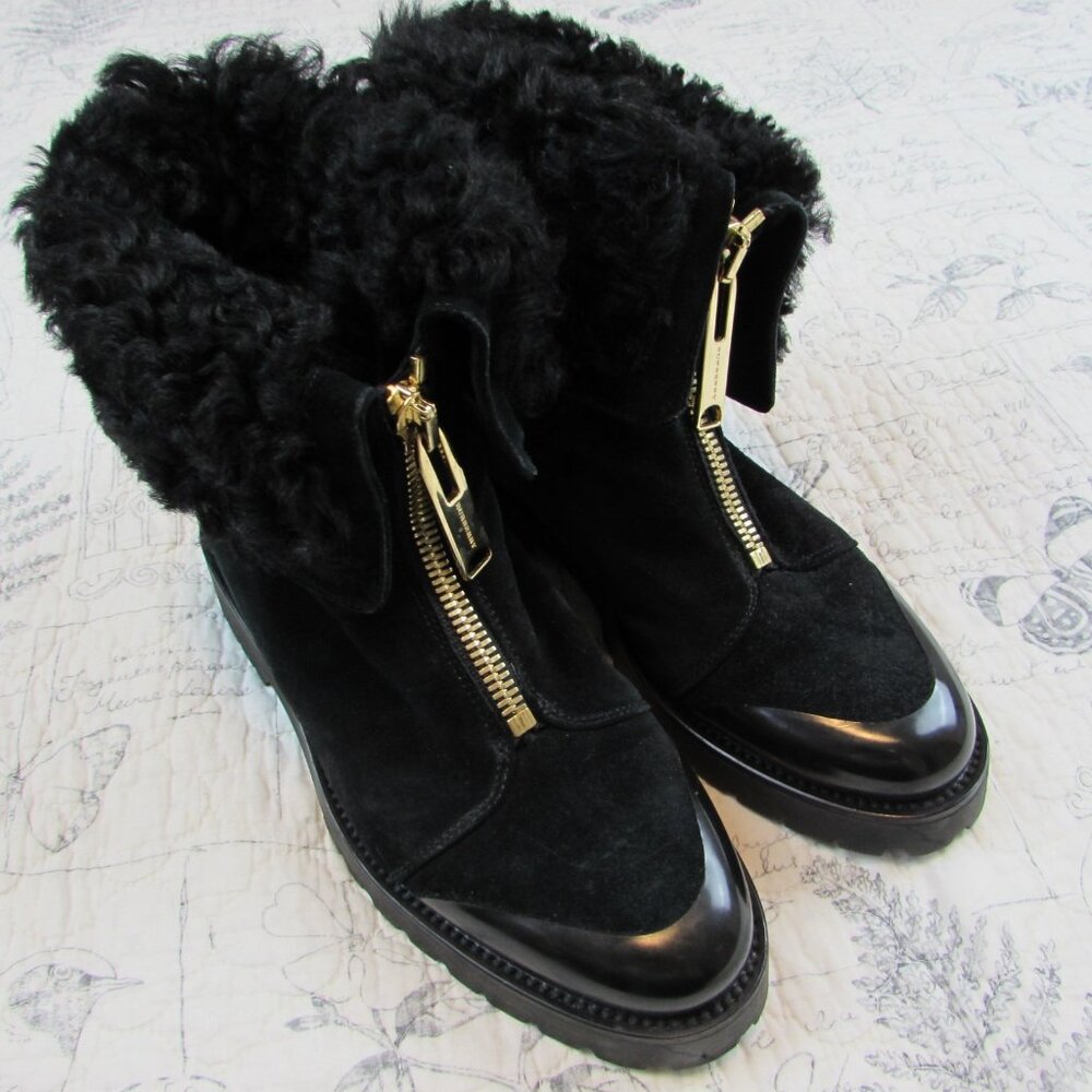 EUC $700 ITALY Burberry Quinsley Shearling Suede Lug waterproof Boots 36 6 - Picture 1 of 16